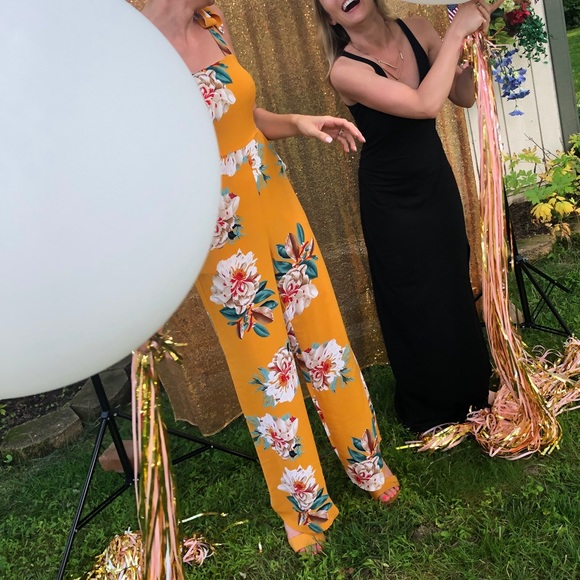 Superdown Adley Floral Jumpsuit ✨🌻🌼🌸 - Picture 4 of 5